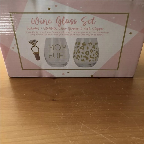 Wine Glass Set With Cork Stopper - NEW - Picture 2 of 4